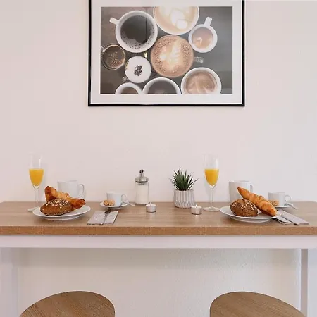 Apartamento *city, Naehe Hbf, Kingsizebetten, Fitnessecke* *