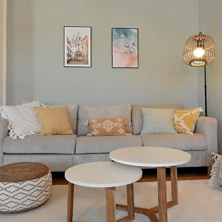 *city, Naehe Hbf, Kingsizebetten, Fitnessecke* Apartman *