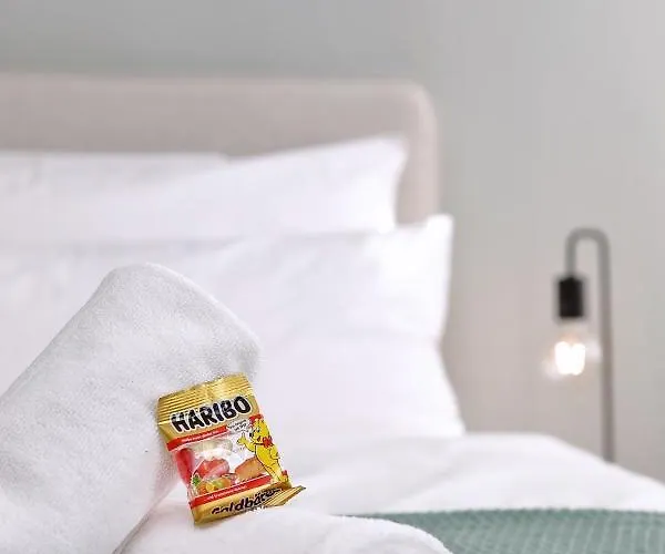 *city, Naehe Hbf, Kingsizebetten, Fitnessecke* *